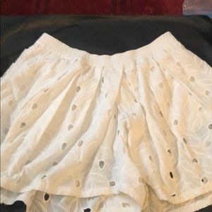 House of Harlow white appliqué shorts